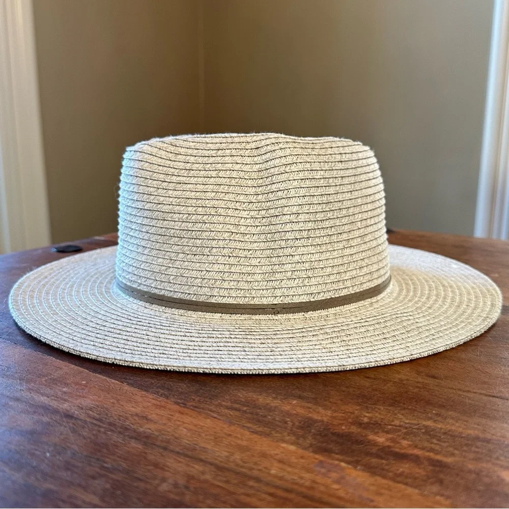 NWOT Vince Camuto Paper Fedora Hat - One Size